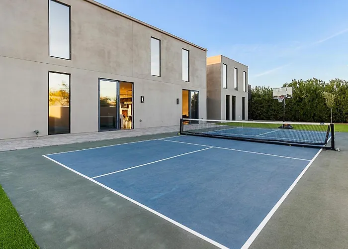 Escape With Luxury & Endless Amenities Holiday home Scottsdale