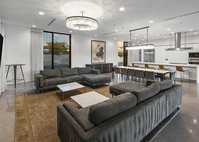 Holiday home Escape With Luxury & Endless Amenities