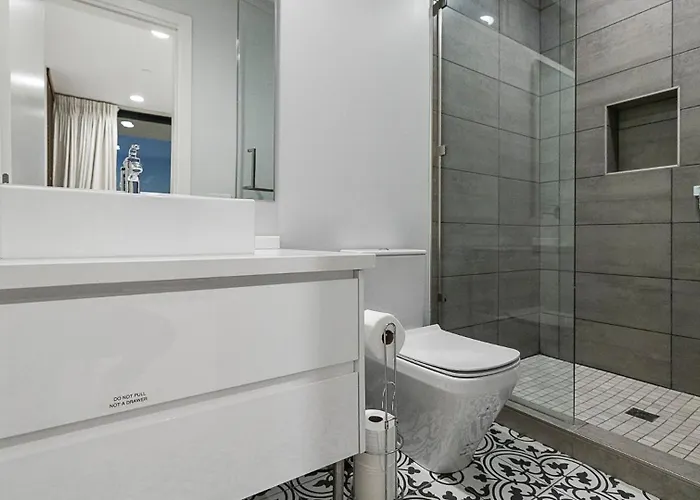 Escape With Luxury & Endless Amenities